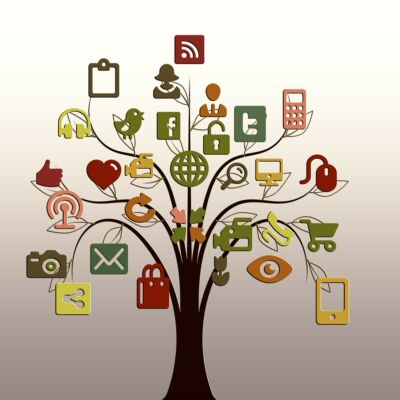 Social media icons in a tree form