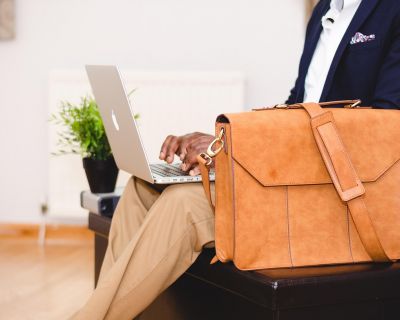 businessman-1866582_1280